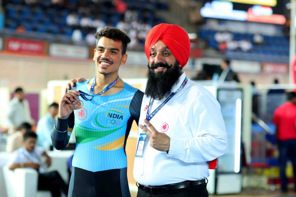 Pooja Breaks National Record in Ind Pursuit , Esow Finishes Fifth in Keirin