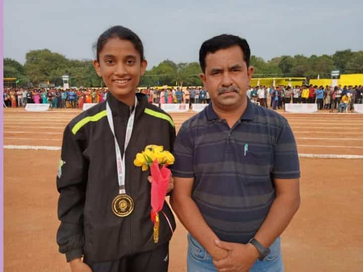Sakshi Chavan and her coach Surender Modi